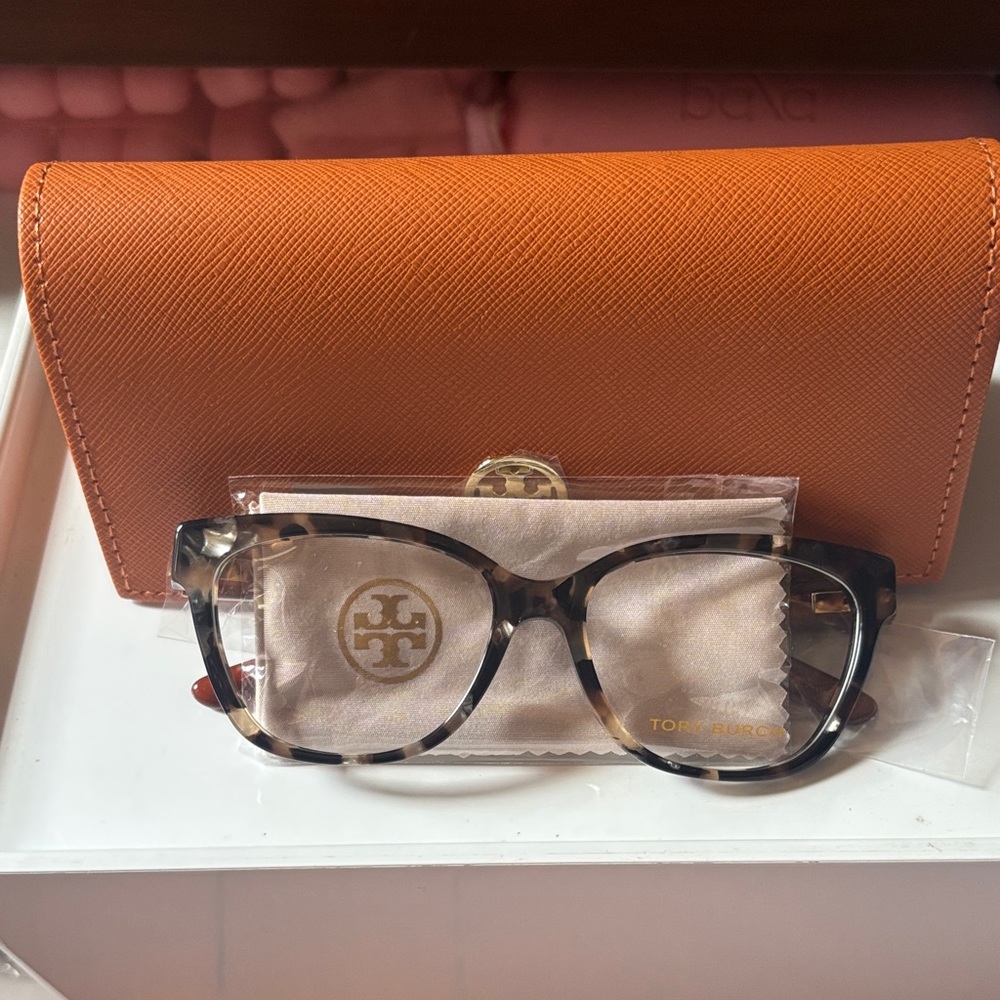 Tory Burch Tortoise Glasses with Orange Case (NEW)